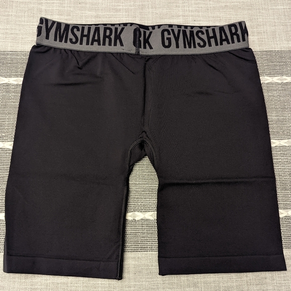 Gym shark shorts NWT (M) - Picture 3 of 4